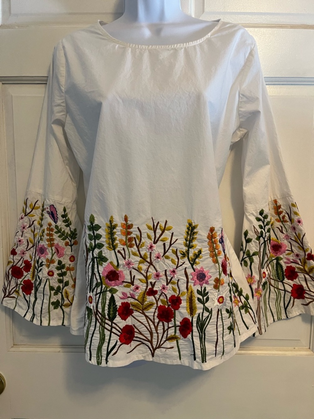 Embroidered Floral Bell-Sleeve Women's Top - White